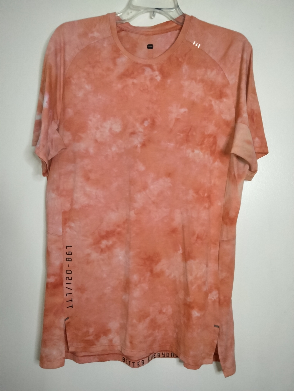 lululemon athletica (Sz L/XL) Coral Tidal Dye Desert Stretch Always Agile Shirt